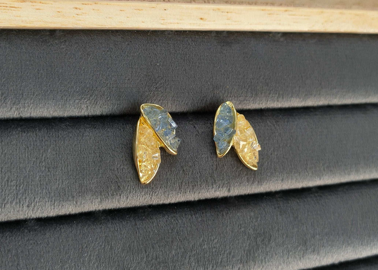 Anitarnish Leaf Shaped Blue Golden Crystal Stud Earrings
