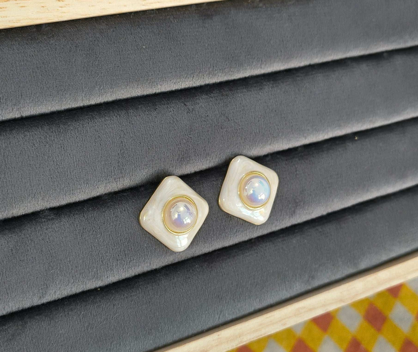 Anitarnish Round Pearl Square Shaped Enamel Stud Earrings