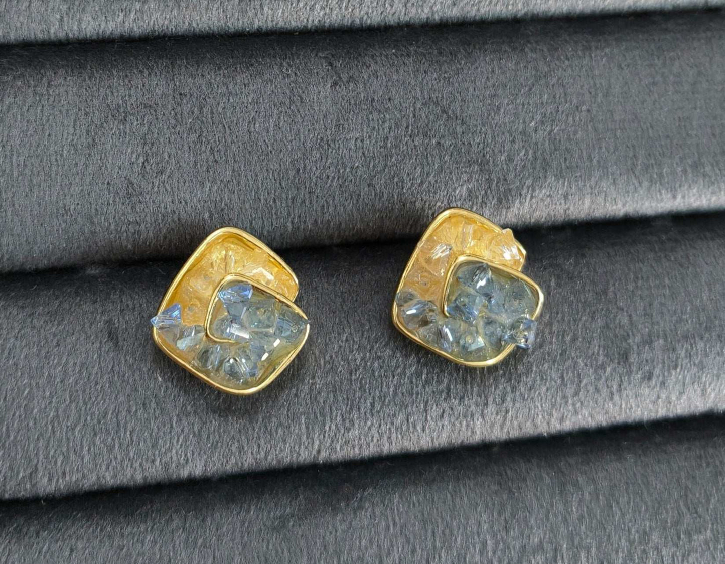 Anitarnish Spiral Shaped Blue Golden Crystals Enamel Stud Earrings
