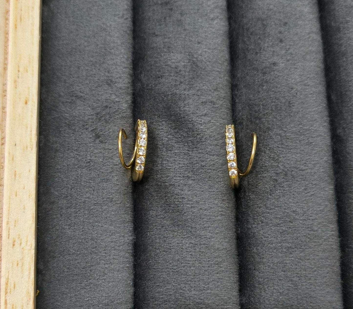 Anti Tarnish Diamond Twirl EarCuff Earrings 18K Gold Plated