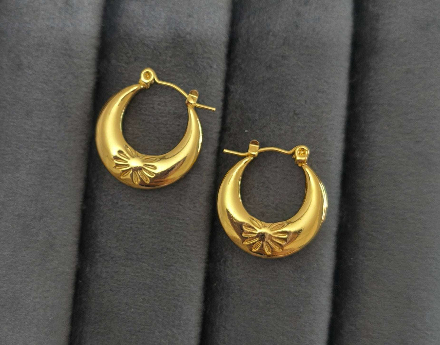 Anti Tarnish Golden Flower Hoop Earrings 18K Gold Plated
