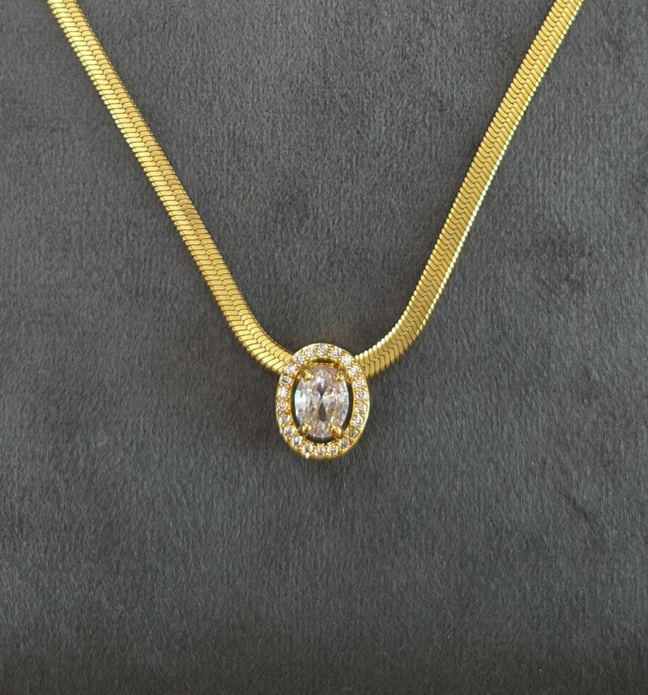 Anti Tarnish Snack Chain Diamond Studded Pendant Necklace