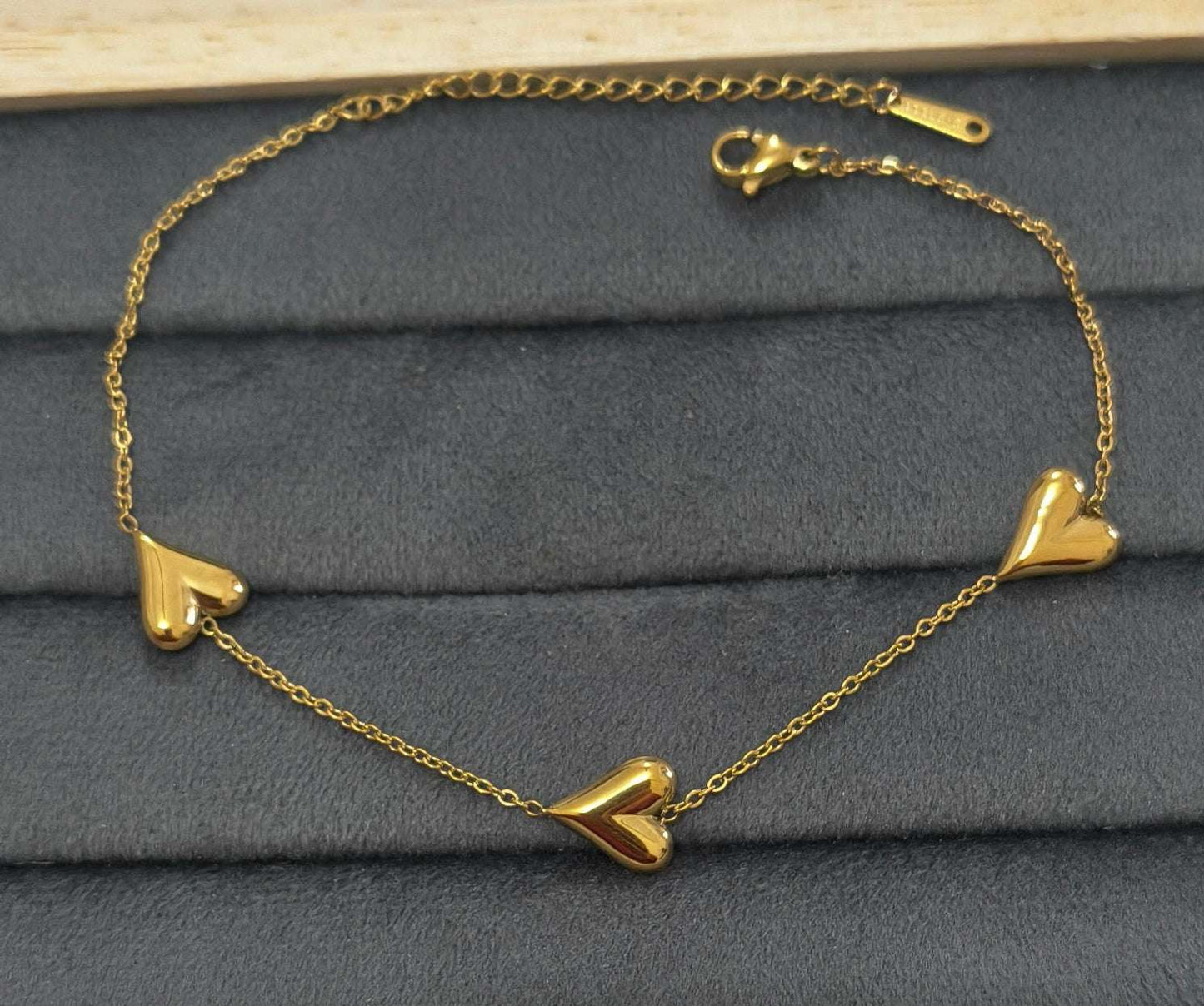 Anti Tarnish Solid Hearts Anklet 18K Gold Plated