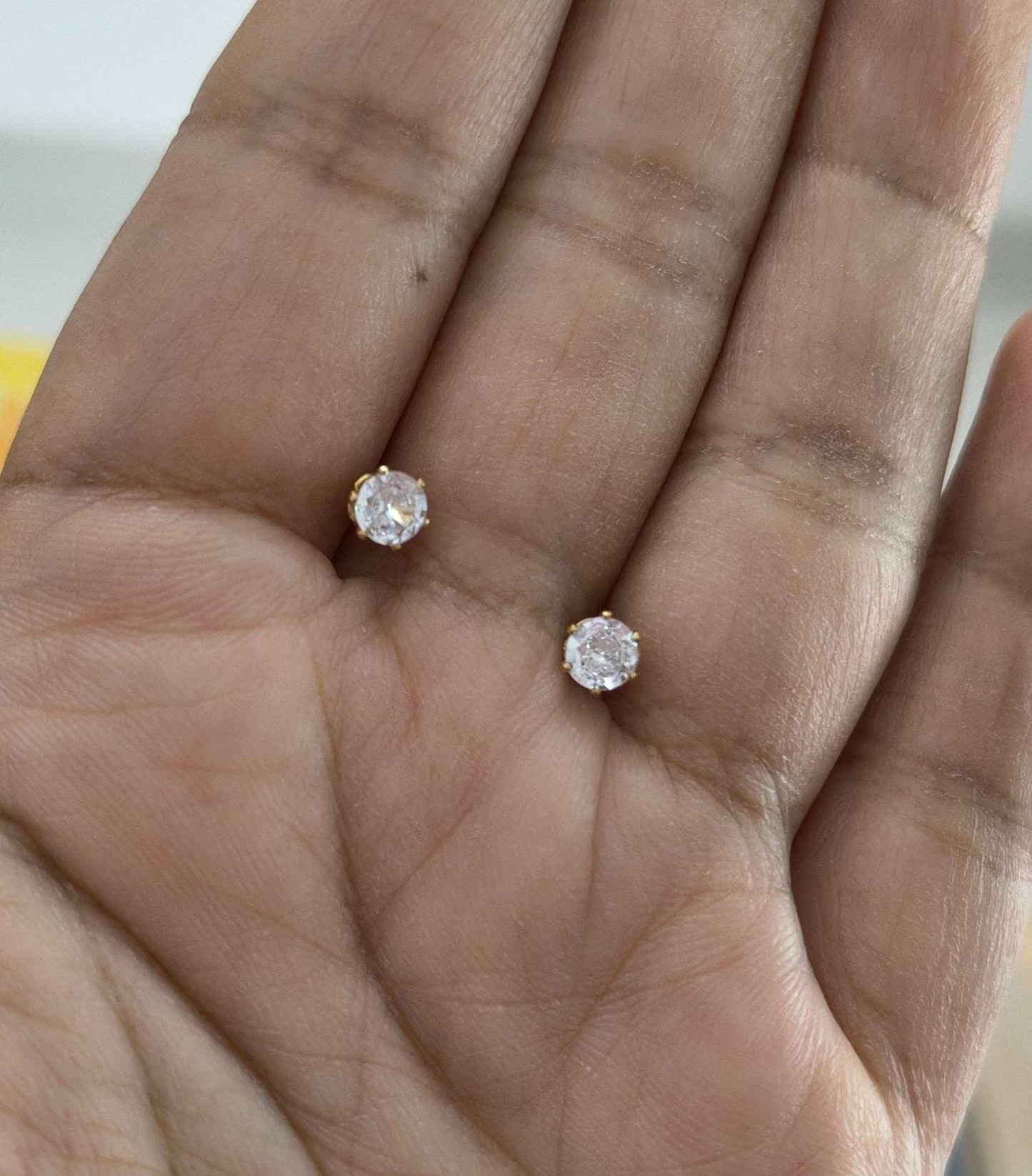 Anti Tarnish Solitaire Stud Earrings 18K Gold Plated