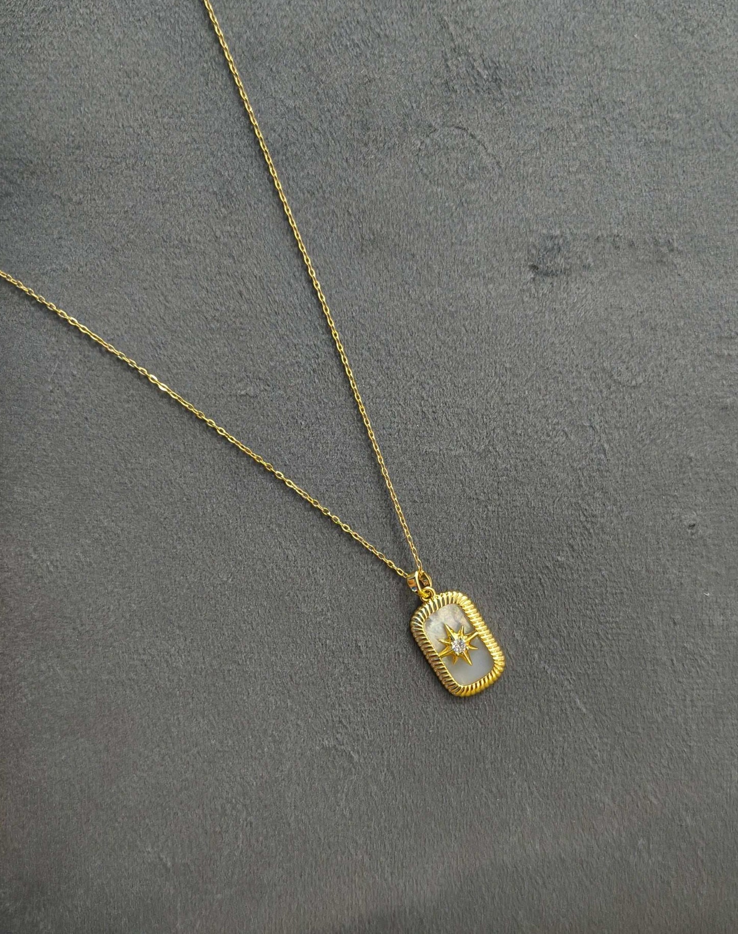 Anti Tarnish Star Pendant Necklace 18K Gold Plated