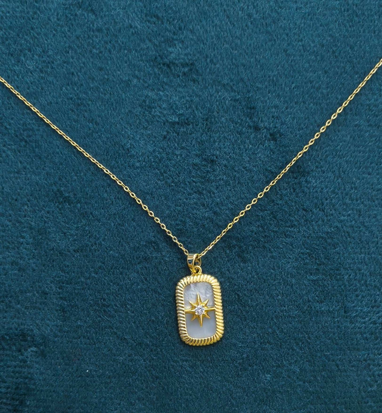 Anti Tarnish Star Pendant Necklace 18K Gold Plated