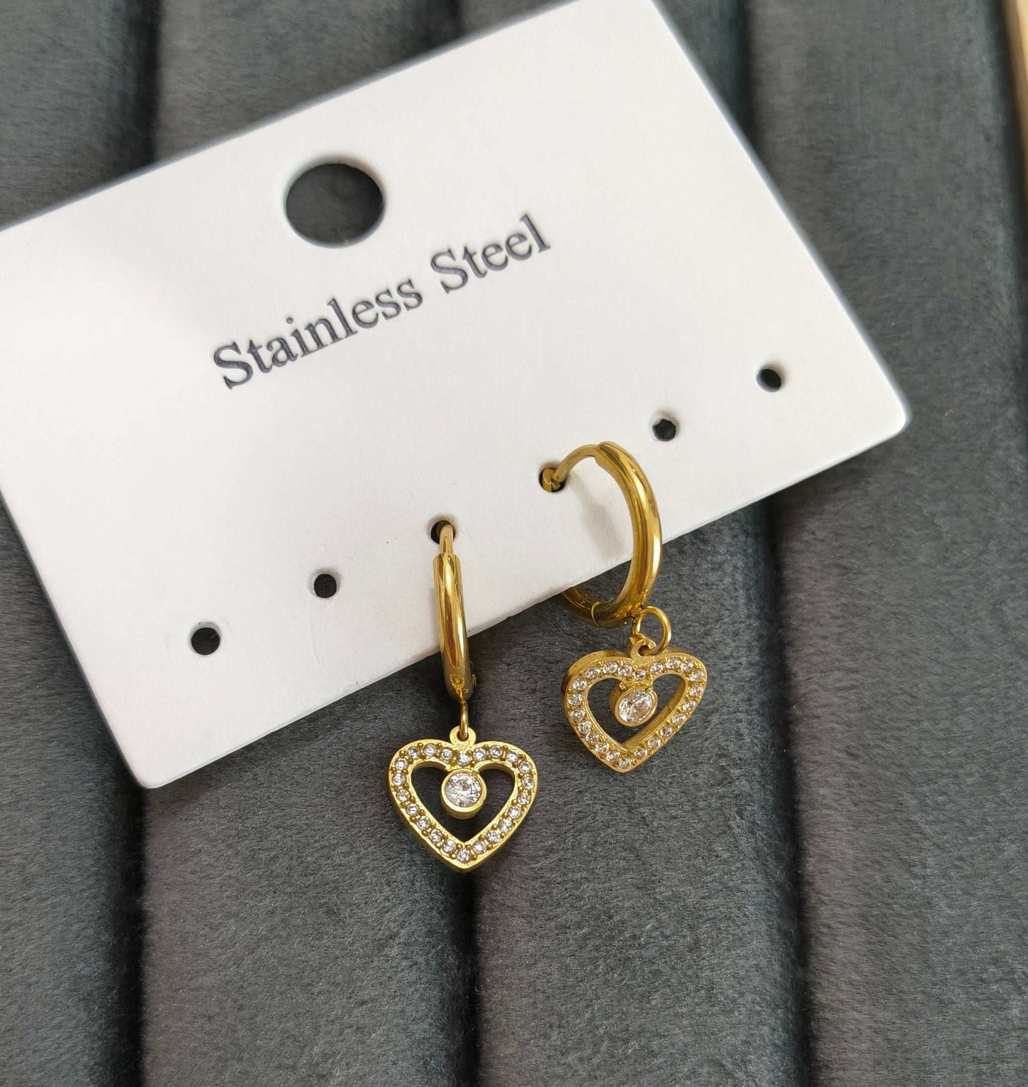 Anti Tarnish Stone Studded Heart Dangler Earrings 18K Gold Plated