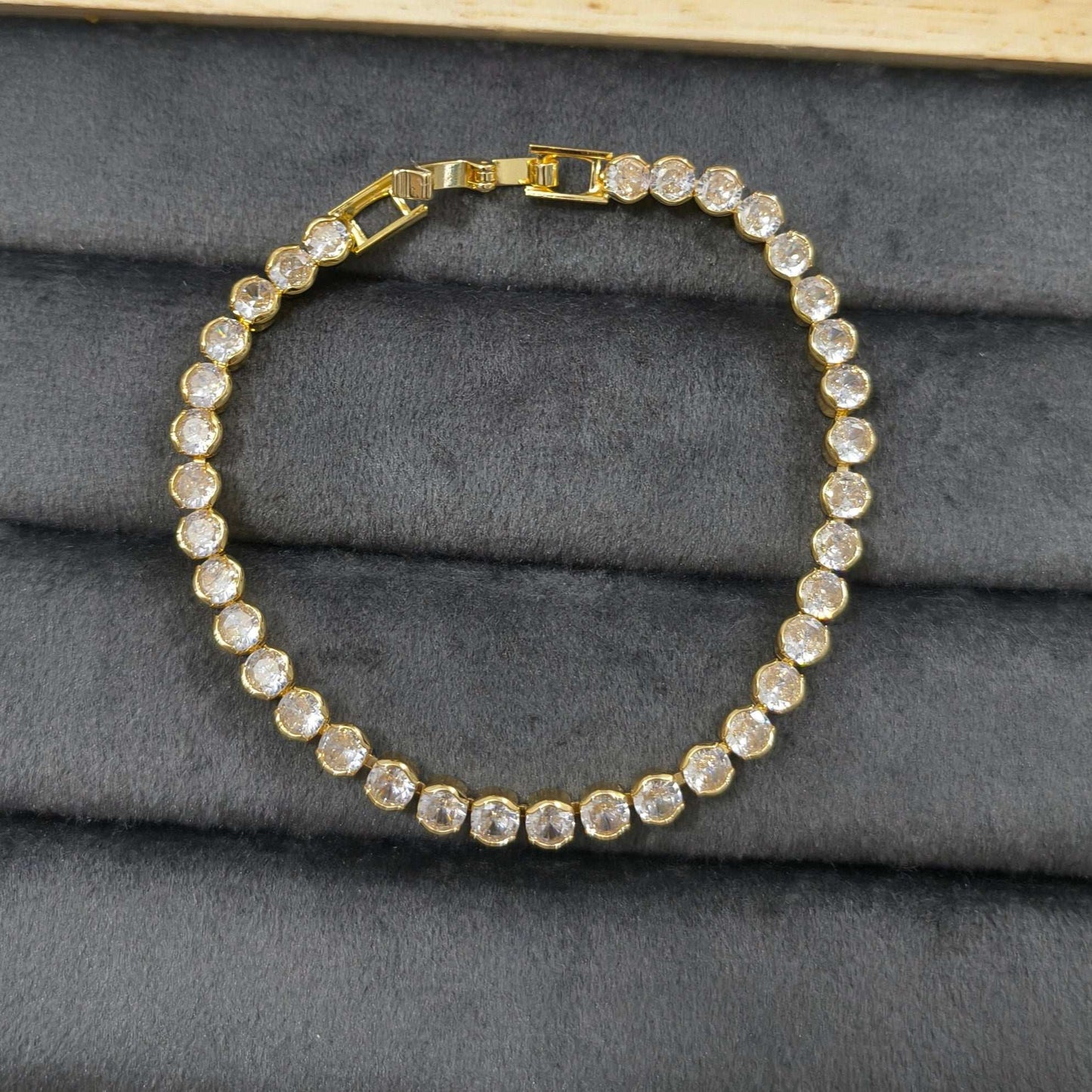 Anti Tarnish Zircon Studded Solitaire Bracelet