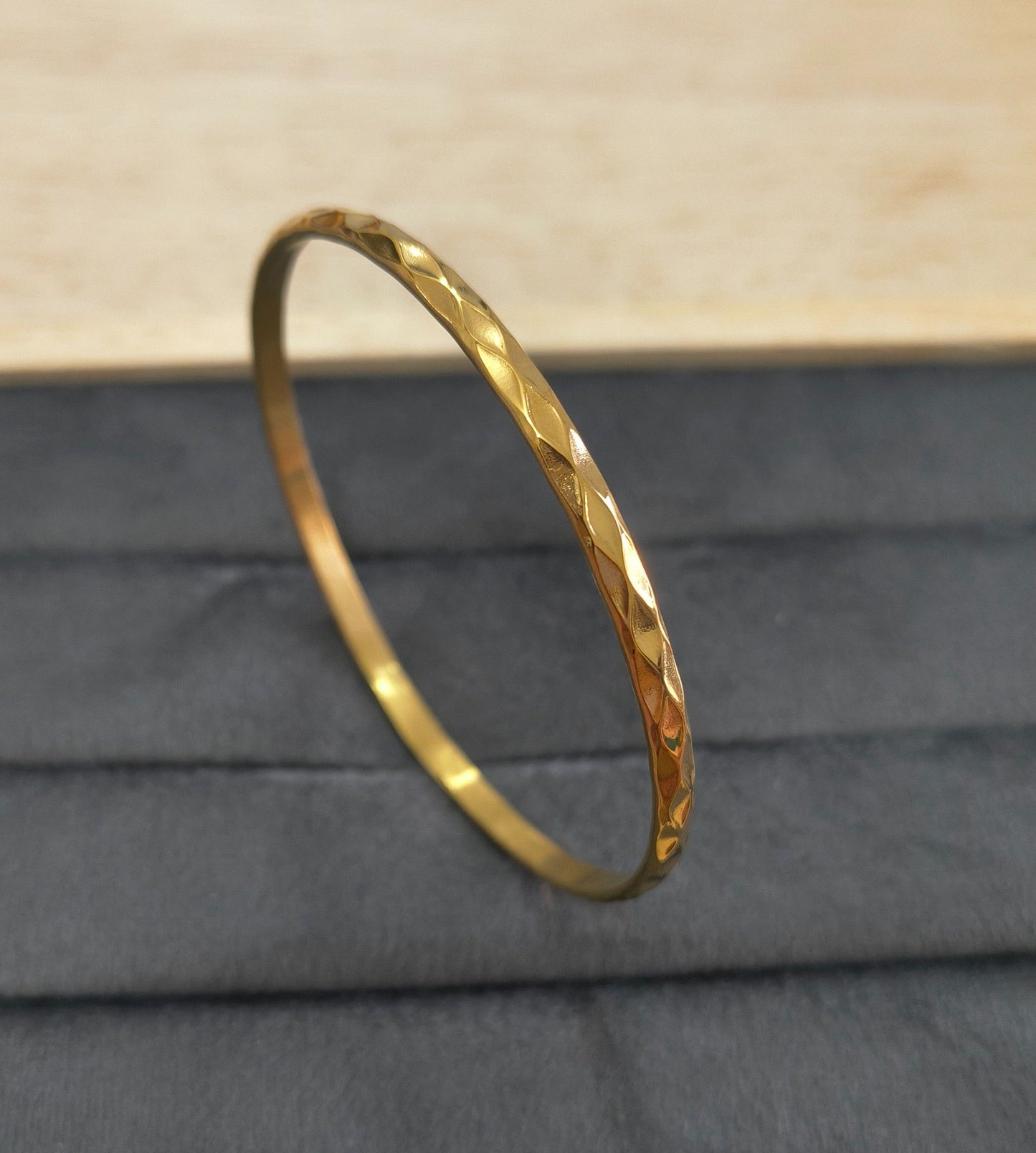Anti Tarnish Bangle Textured Pattern 18K Gold Plated