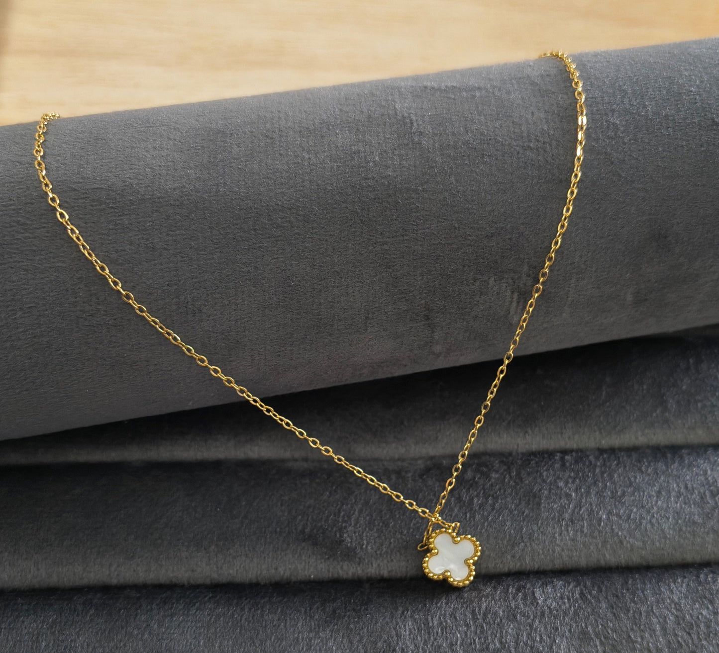 Anti Tarnish Black & White Clover Gold Pendant Necklace 18K