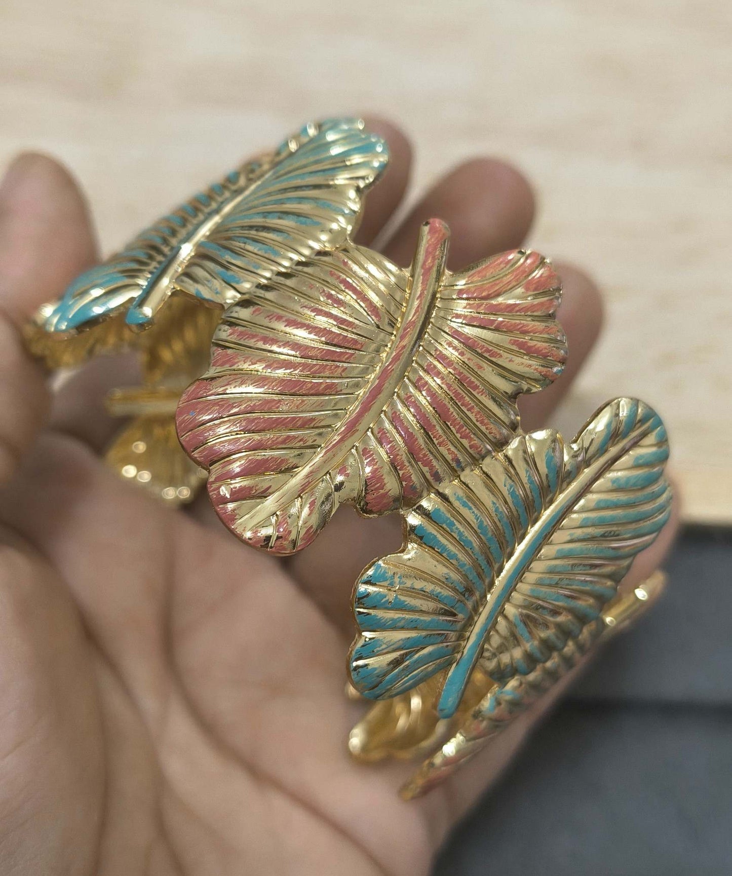 Anti Tarnish Cuff Bracelet Enamel Leaf Shape 18K Gold Plated