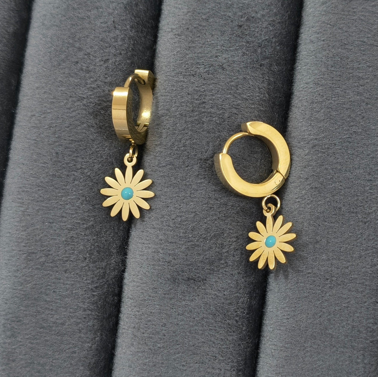 Anti Tarnish Cute Daisy Flower Earring 18K Gold Plated
