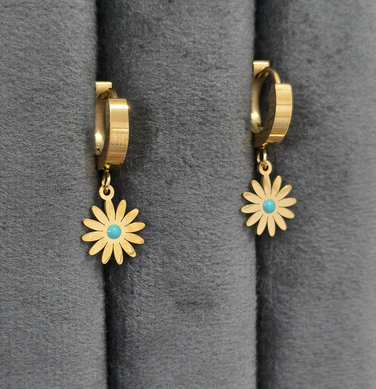 Anti Tarnish Cute Daisy Flower Earring 18K Gold Plated
