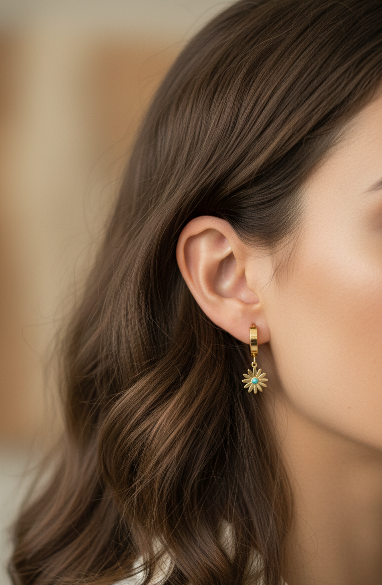Anti Tarnish Cute Daisy Flower Earring 18K Gold Plated