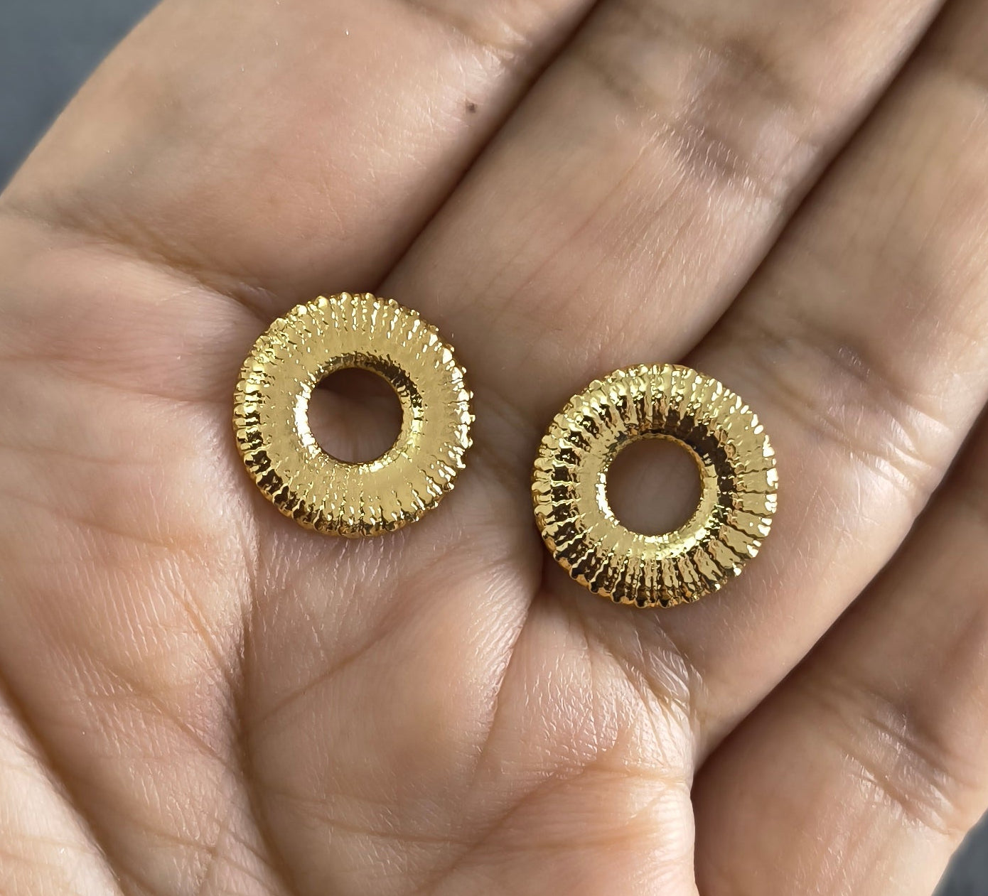 Anti Tarnish Dainty Disc Stud Earrings 18K Gold Plated