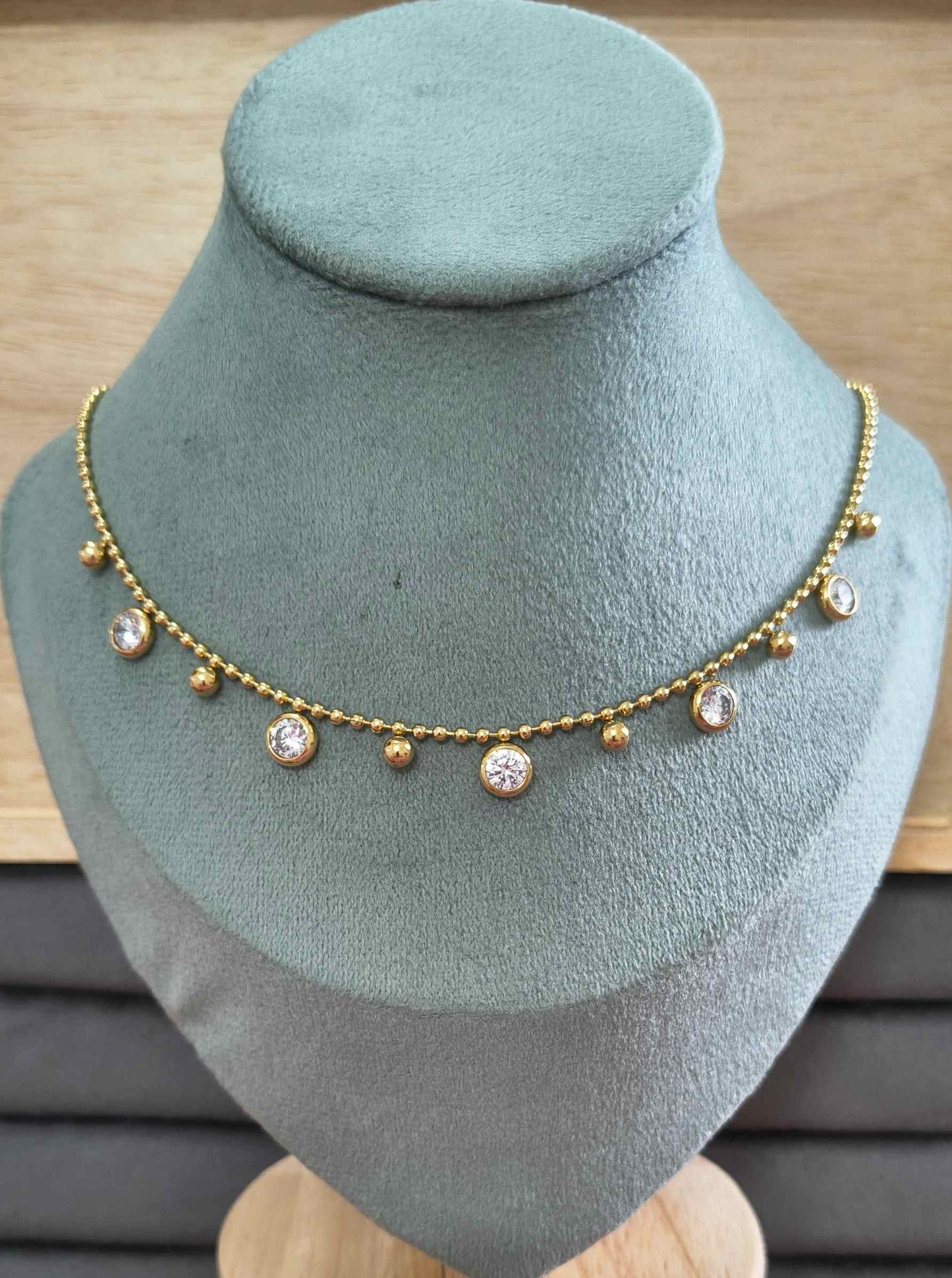 Anti Tarnish Dazzling Solitaire Necklace 18K Gold Plated