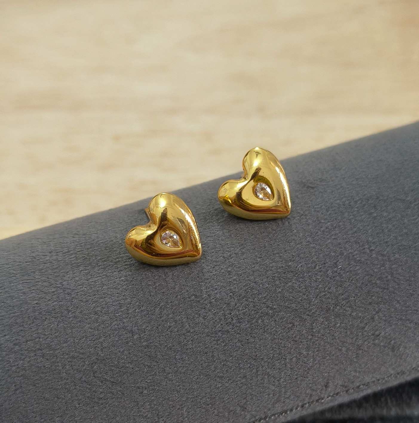 Anti Tarnish Diamond Heart Stud Earrings 18K Gold Plated