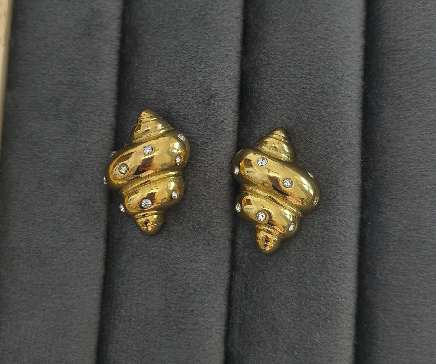 Anti Tarnish Diamond Studded Stud Earrings 18K Gold Plated