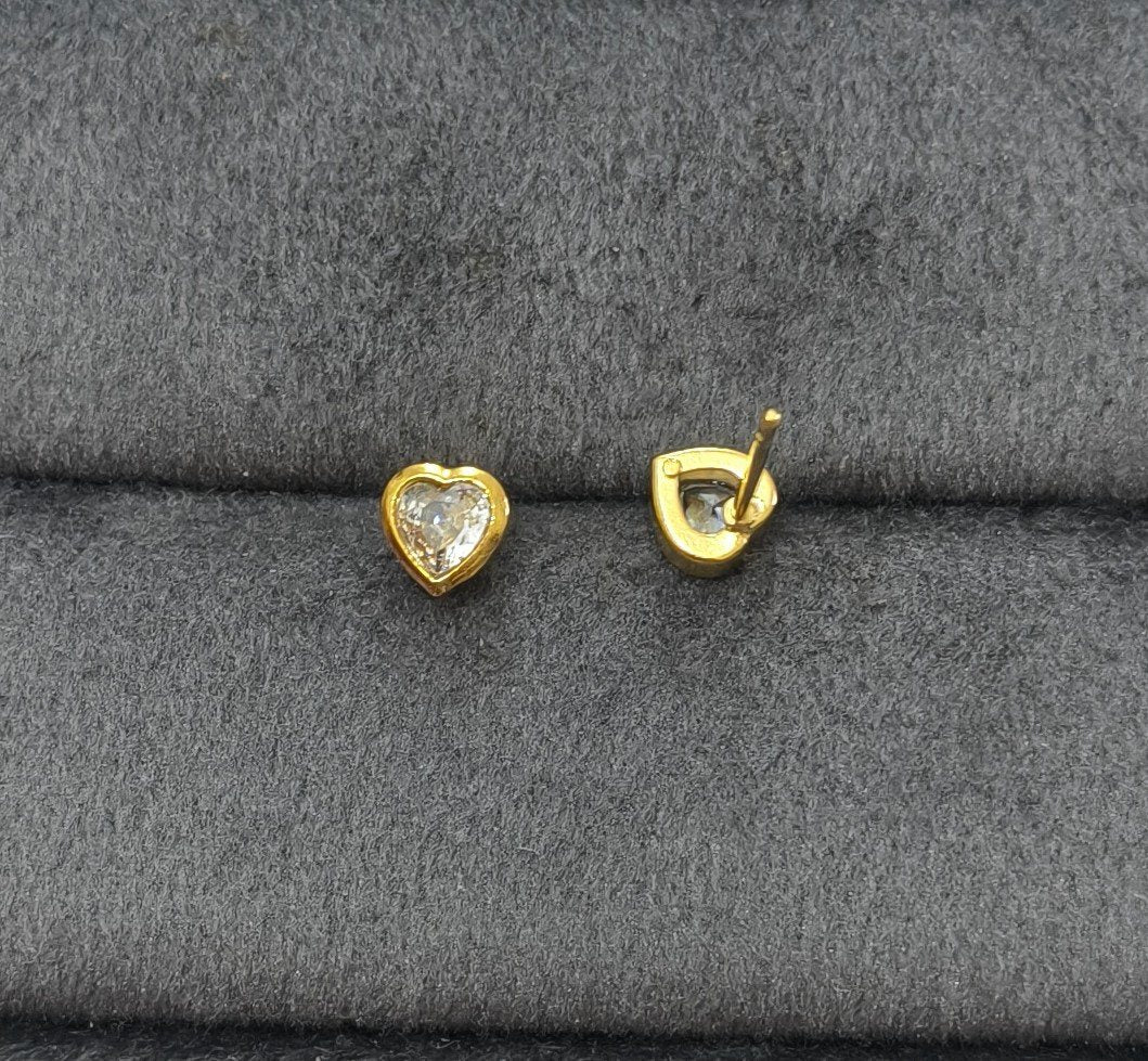 Anti Tarnish Earrings Tiny Heart Stud 18K Gold Plated