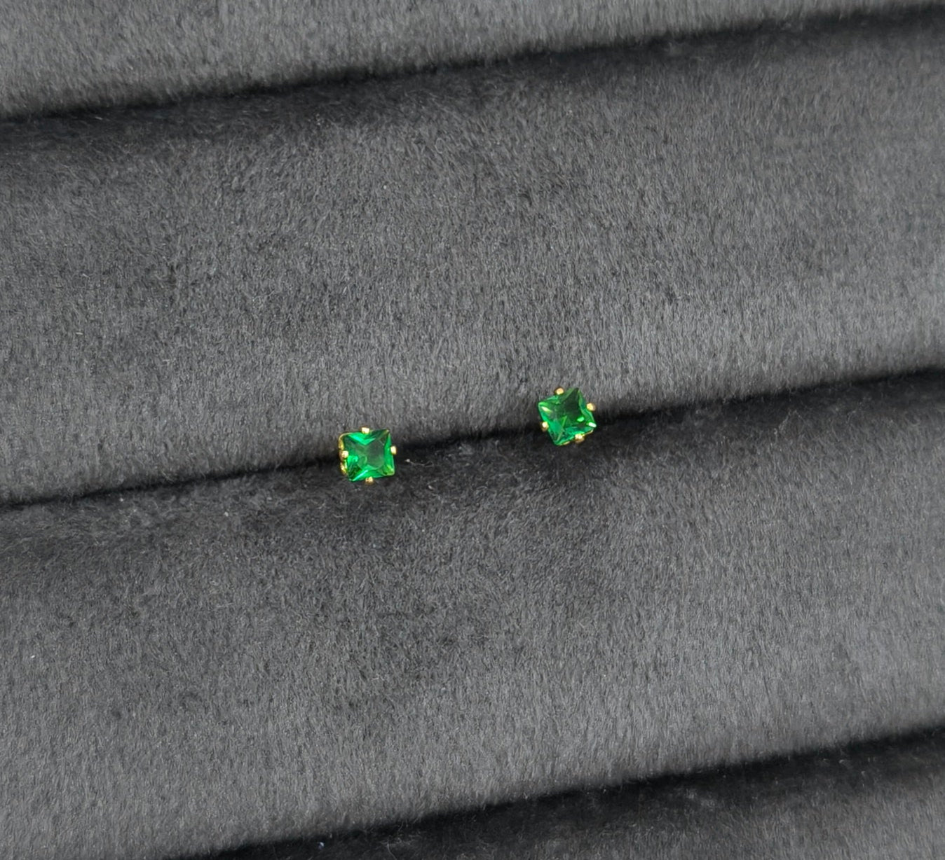Anti Tarnish Emerald Solitaire Stud Earrings 18K Gold Plated