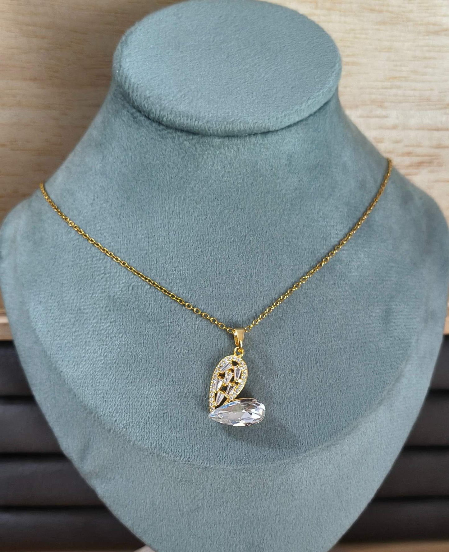 Anti Tarnish Necklace Diamond Heart Pendant 18K Gold Plated
