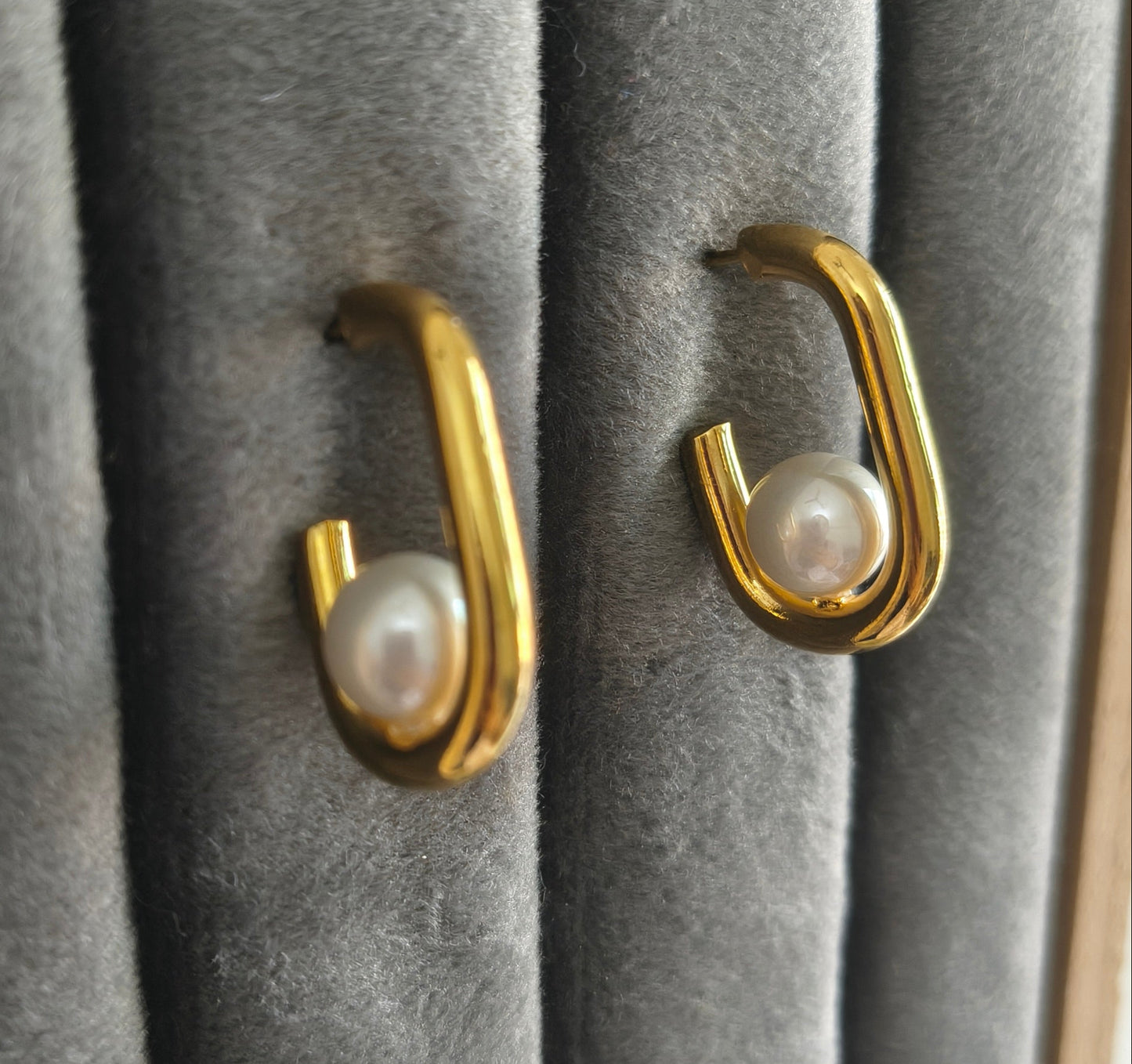 Anti Tarnish Pearl Hoop Earrings 18K Gold Plated