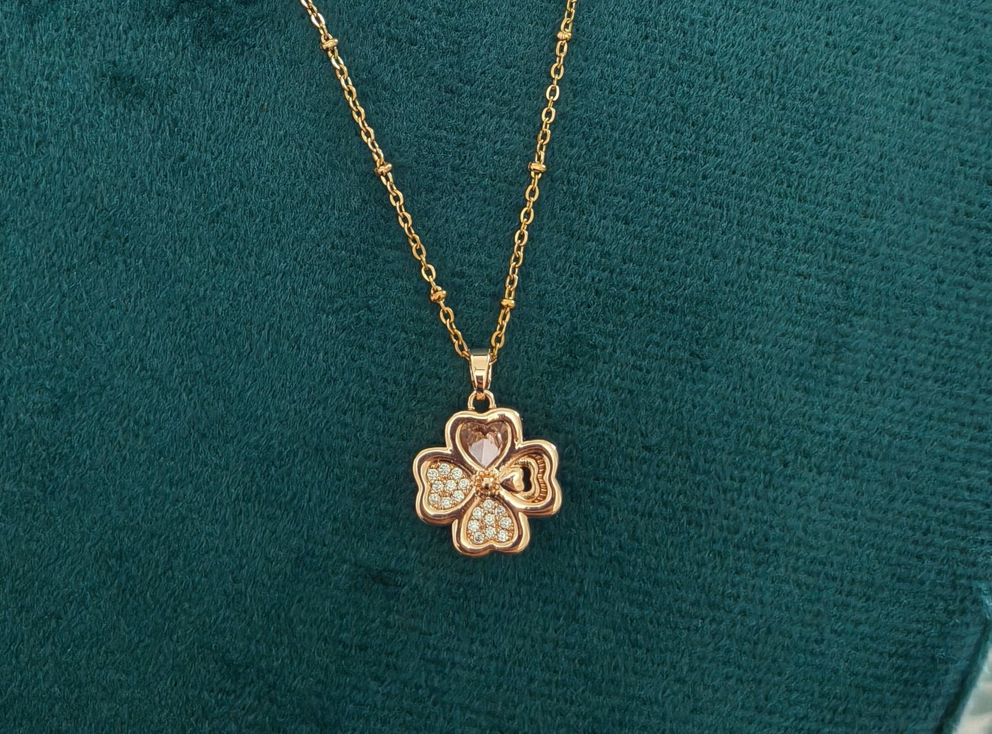 Anti Tarnish Seven Stone Changeable Flower Pendant Necklace