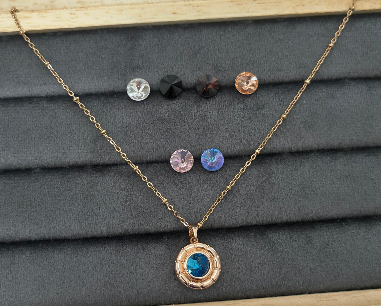 Anti Tarnish Seven Stone Changeable Round Pendant Necklace