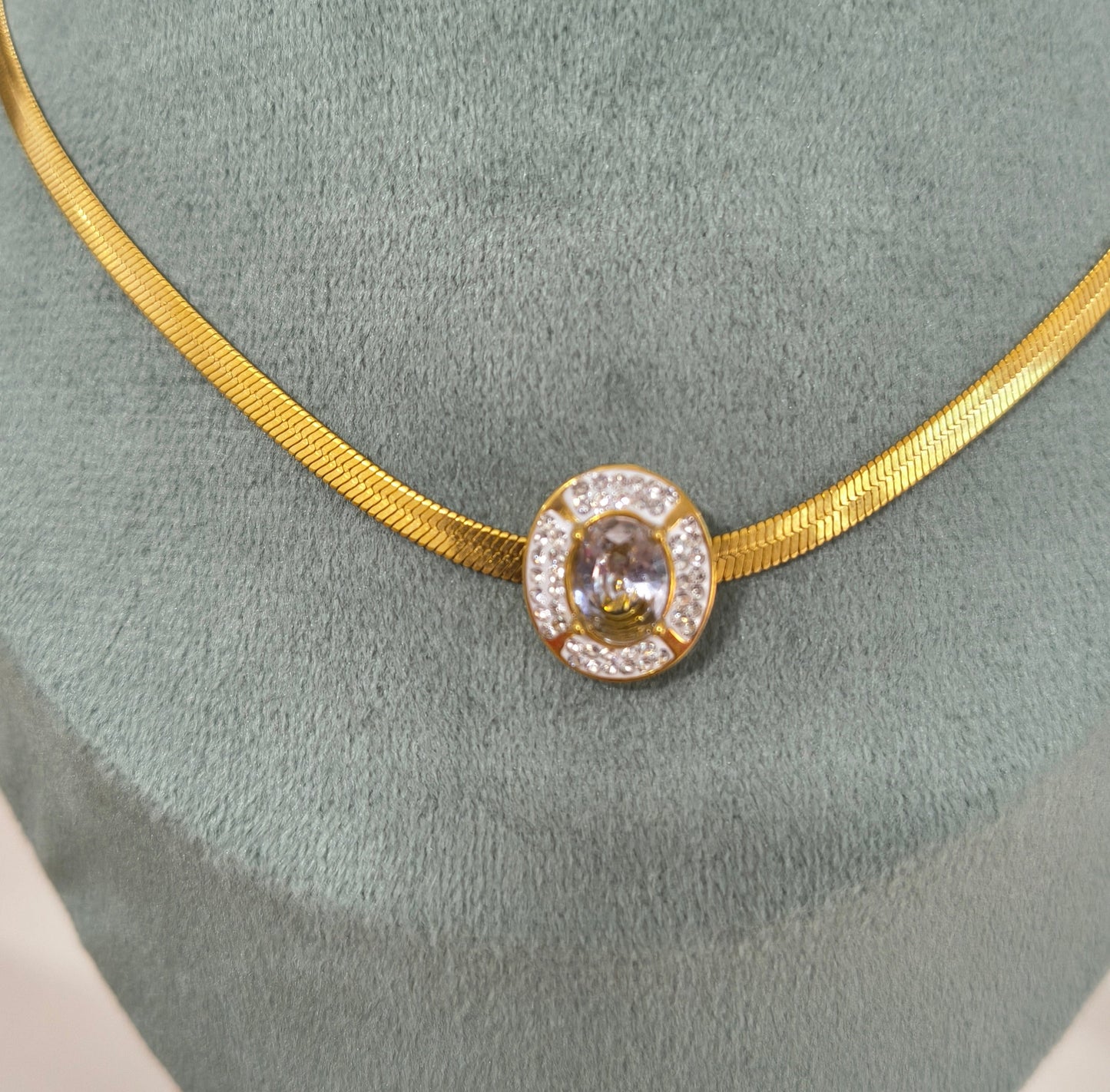Anti Tarnish Snack Chain Diamond Choker Style Necklace