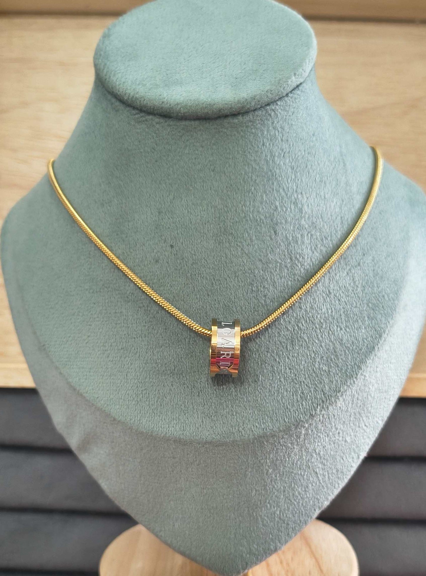 Anti Tarnish Solid Rope Chain Pendant Necklace 18K Gold