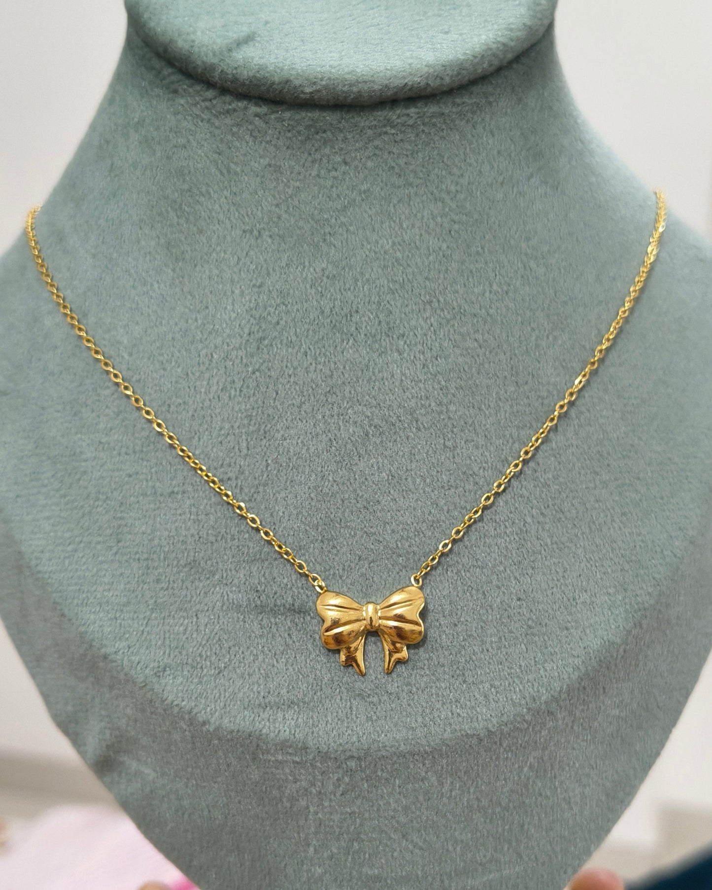 Anti Tarnish Trendy Bow Pendant Necklace 18K Gold Plated