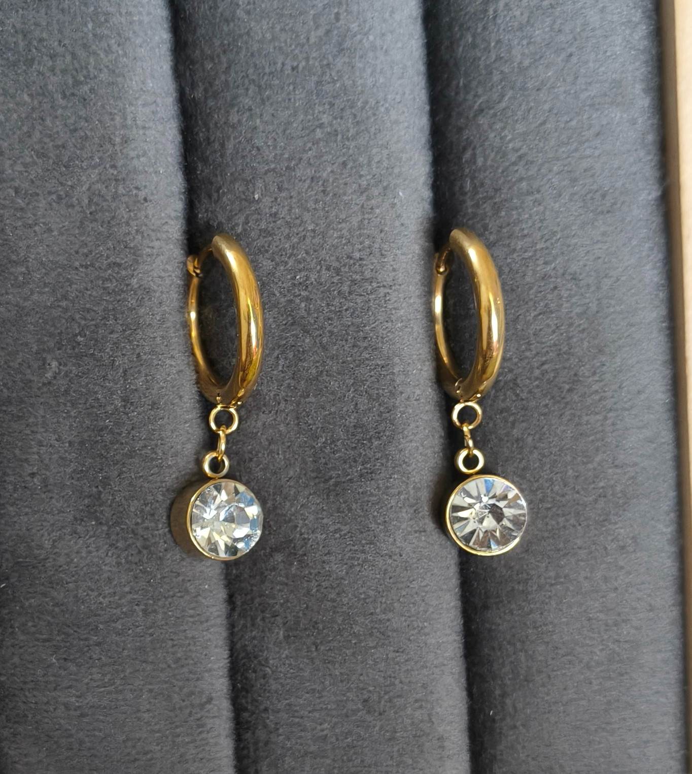 Anti Tarnish Trendy Solitaire Dangler Earrings 18K Gold Plated
