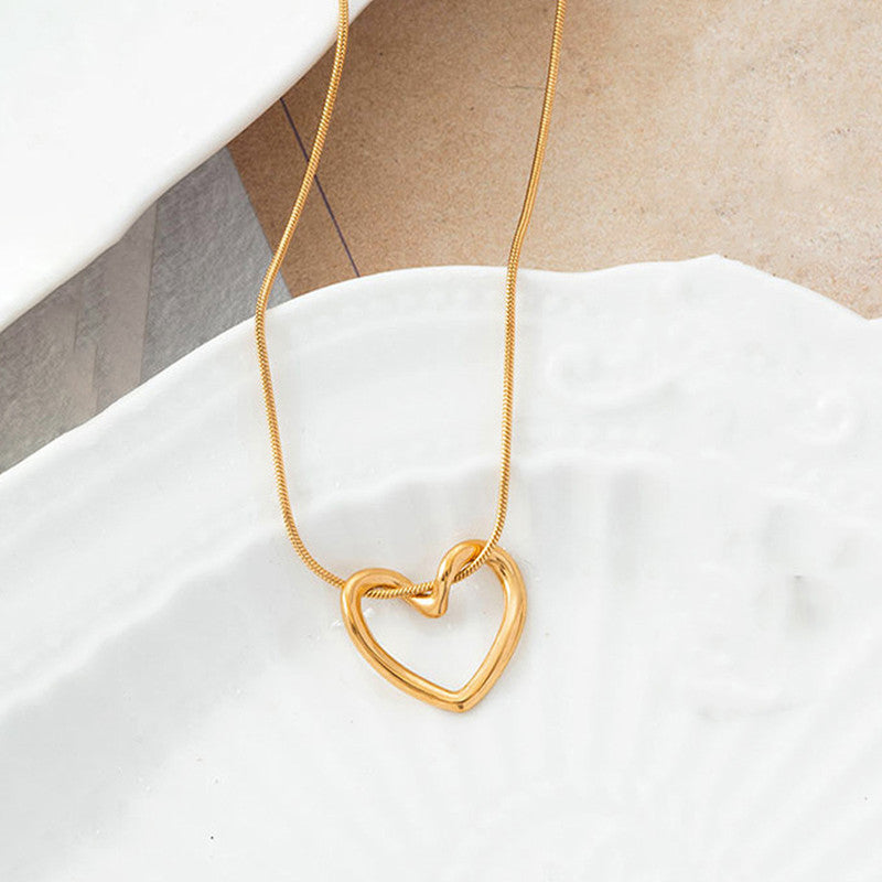 Anti Tarnish Twisted Hollow Heart Chain Necklace 18K Gold Plated