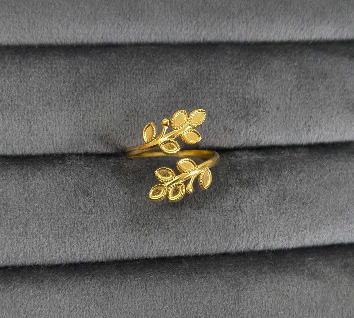 Antitarnish Adjustable Leaf Shape Ring 18K Gold Plated