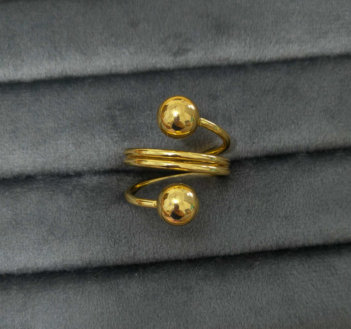 Antitarnish Bright Gold Plated Bold Overlapping Ring