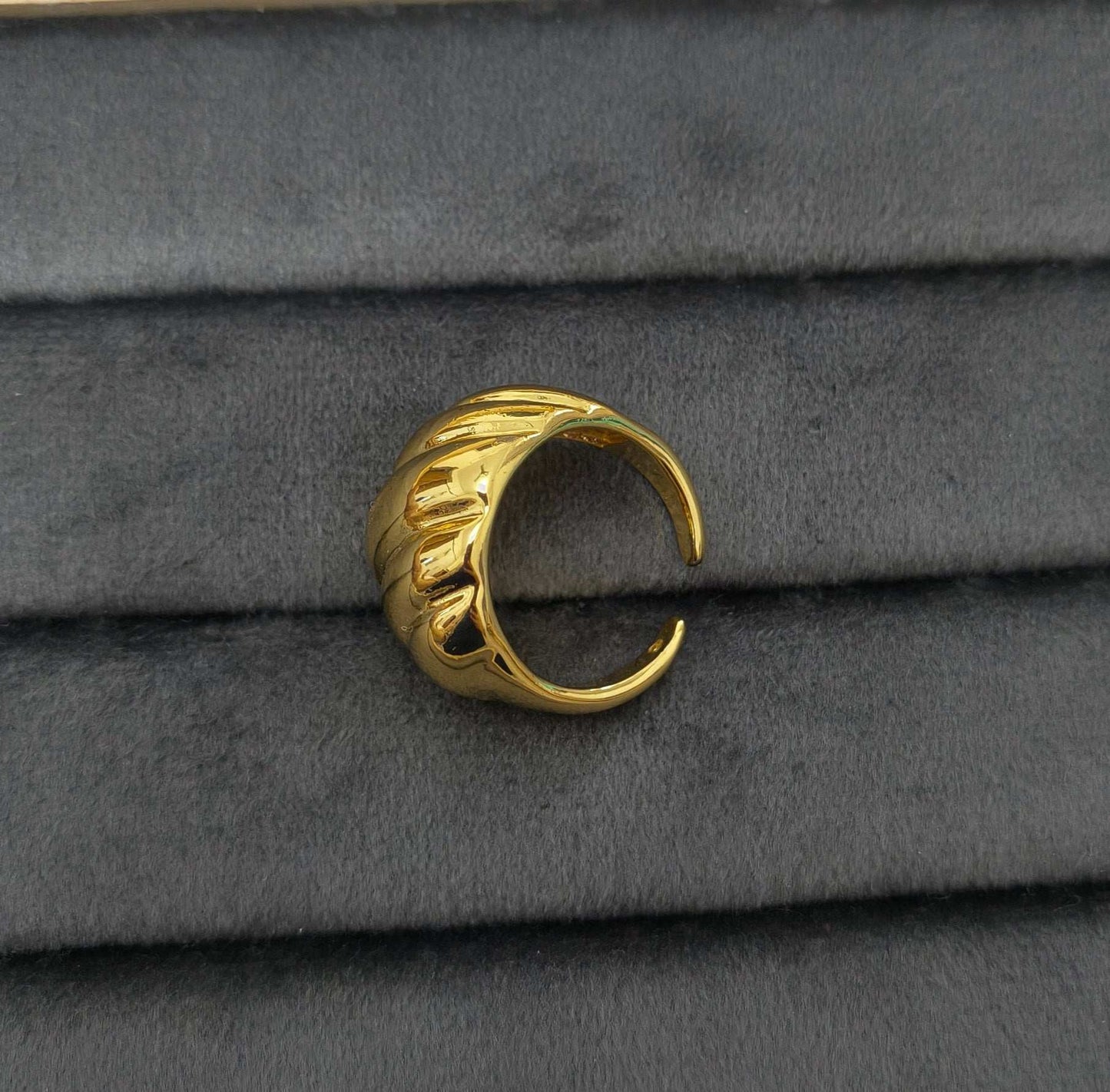 Antitarnish Bright Gold Plated Chunky Twisted Dome Ring