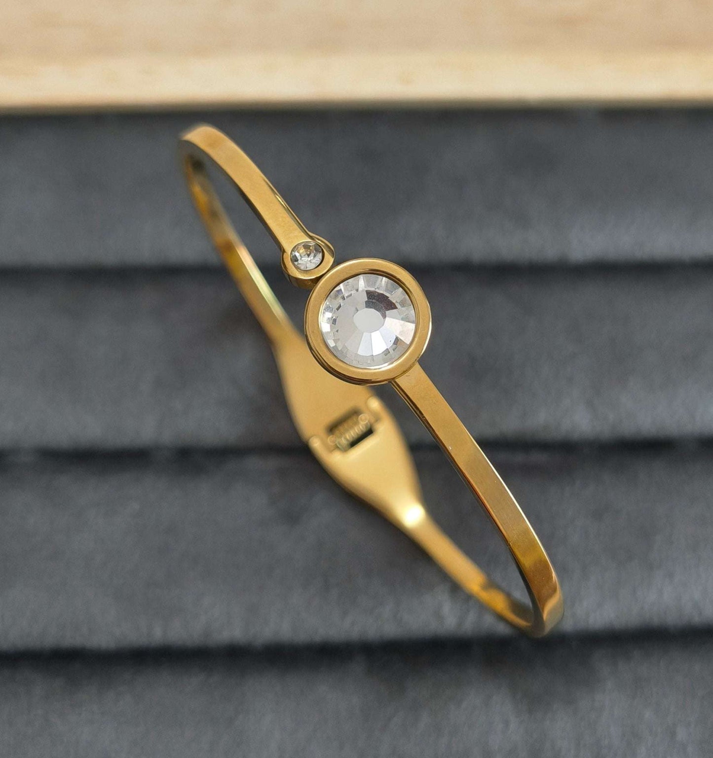 Antitarnish Dainty Stone Studded Bracelet 18K Gold Plated