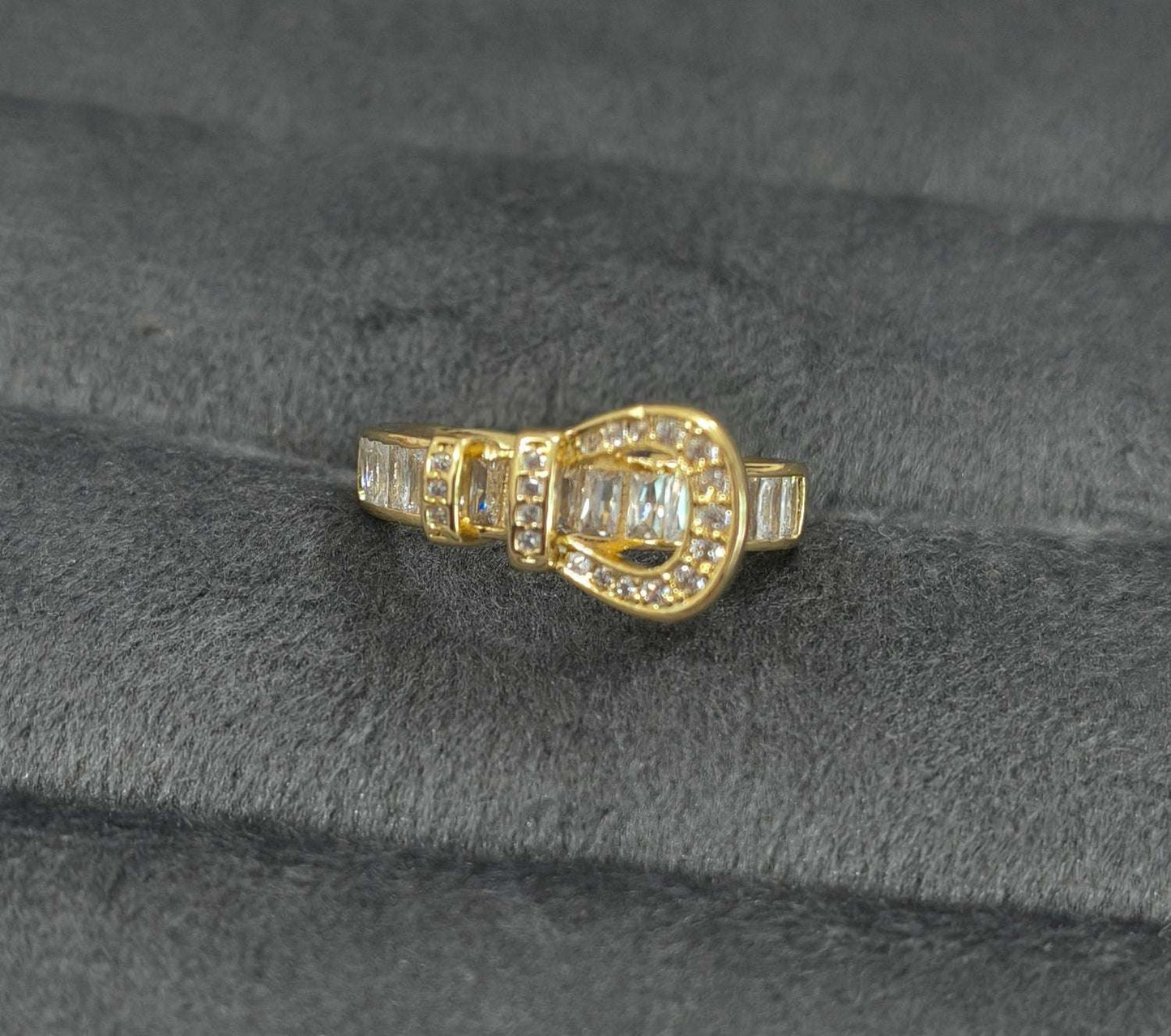 Antitarnish Dazzling Buckle Style Ring 18K Gold Plated