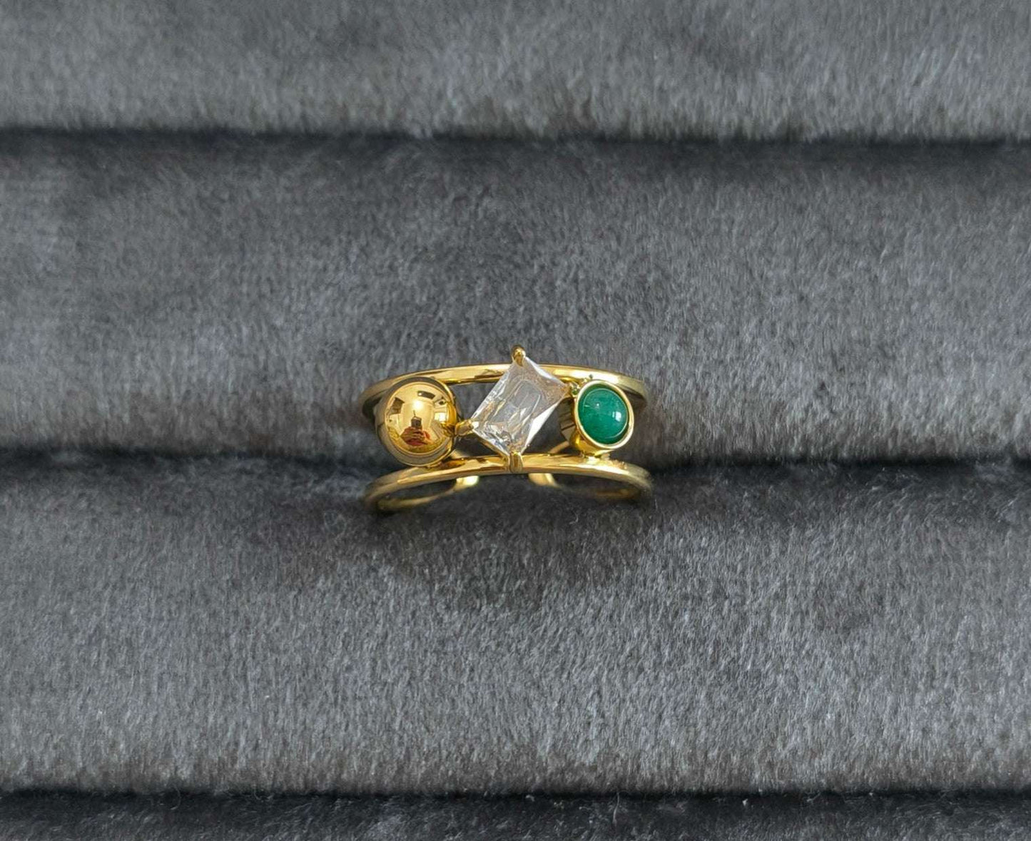 Antitarnish Emerald Bead and Diamond Ring 18K Gold Plated