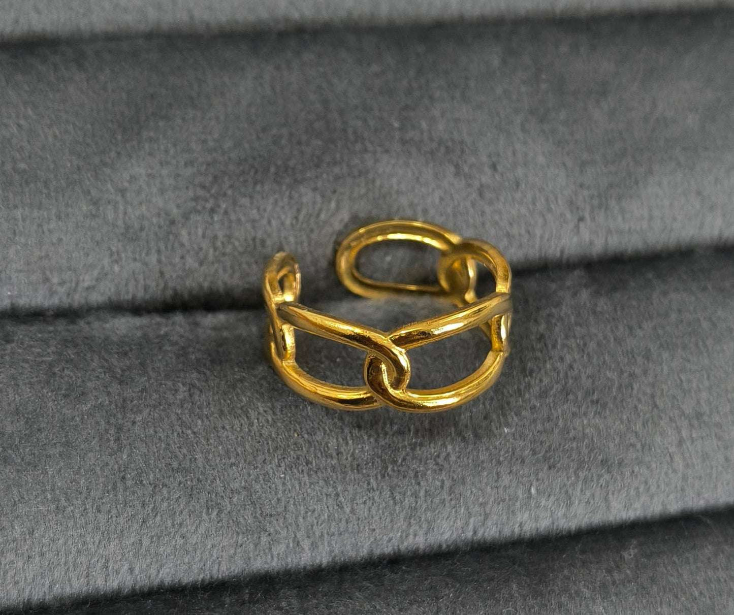 Antitarnish Golden Bold Link Ring 18K Gold Plated