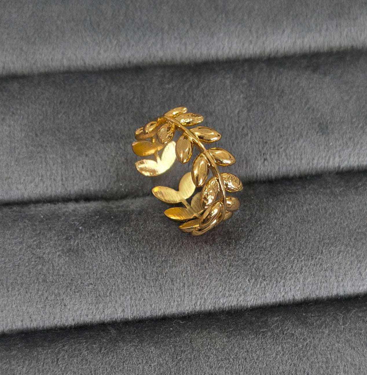 Antitarnish Golden Elegant Leaf Band Ring 18K Gold Plated