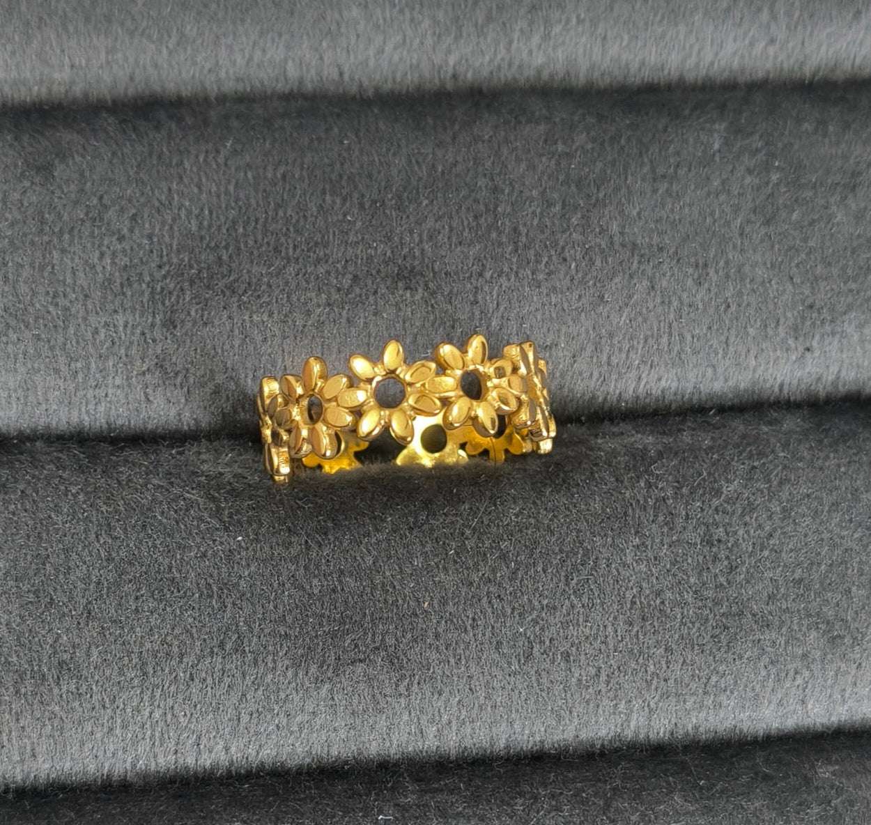 Antitarnish Golden Flower Band Ring 18K Gold Plated