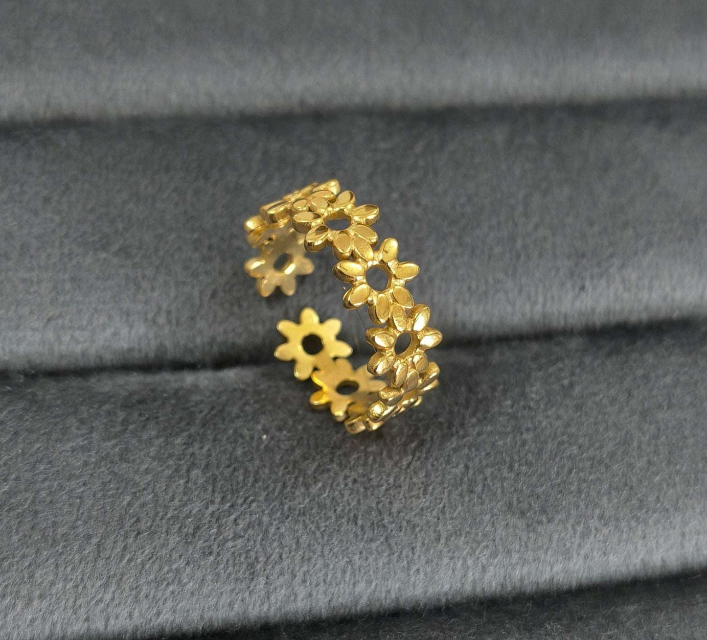Antitarnish Golden Flower Band Ring 18K Gold Plated
