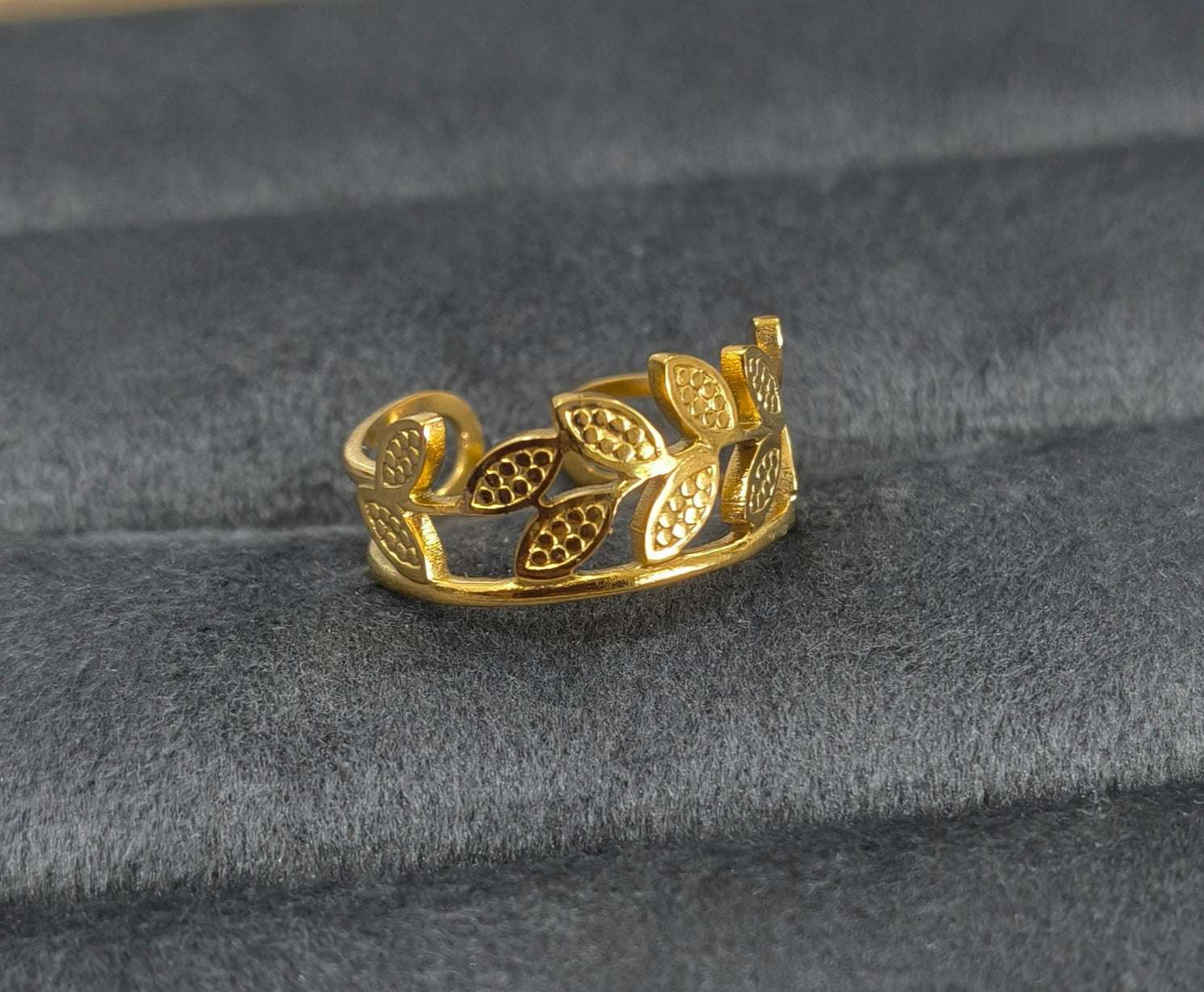 Antitarnish Golden Leaf Loop Ring 18K Gold Plated