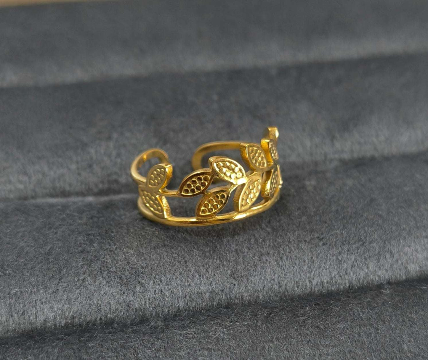 Antitarnish Golden Leaf Loop Ring 18K Gold Plated