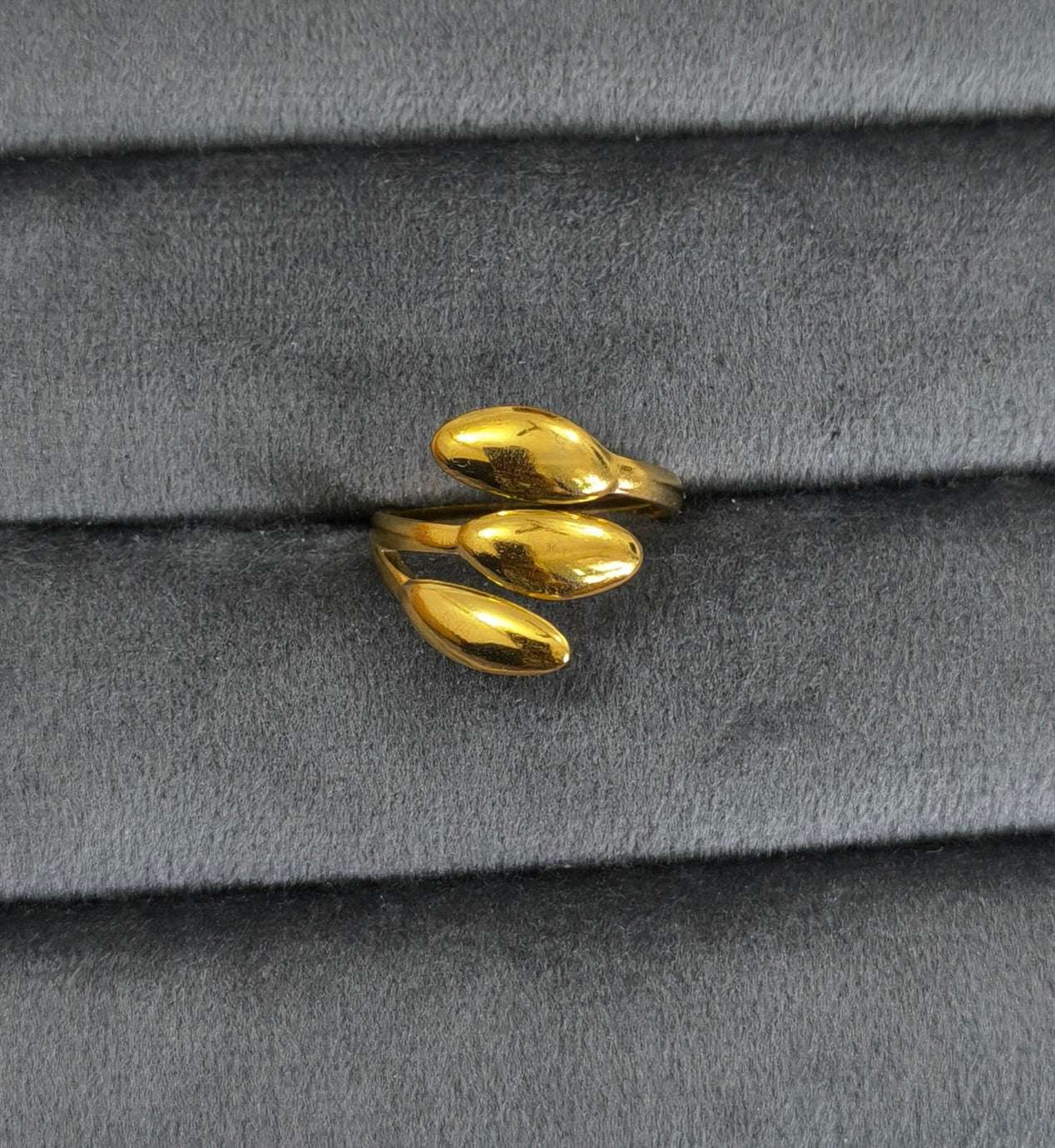 Antitarnish Golden Romantic Cuddle Ring 18K Gold Plated