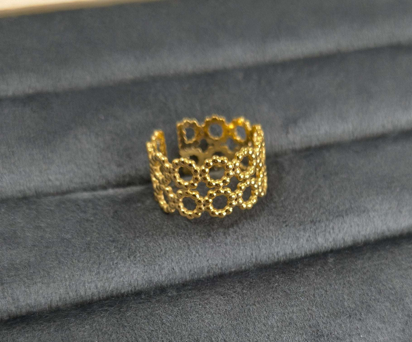 Antitarnish Golden Round Mesh Ring 18K Gold Plated