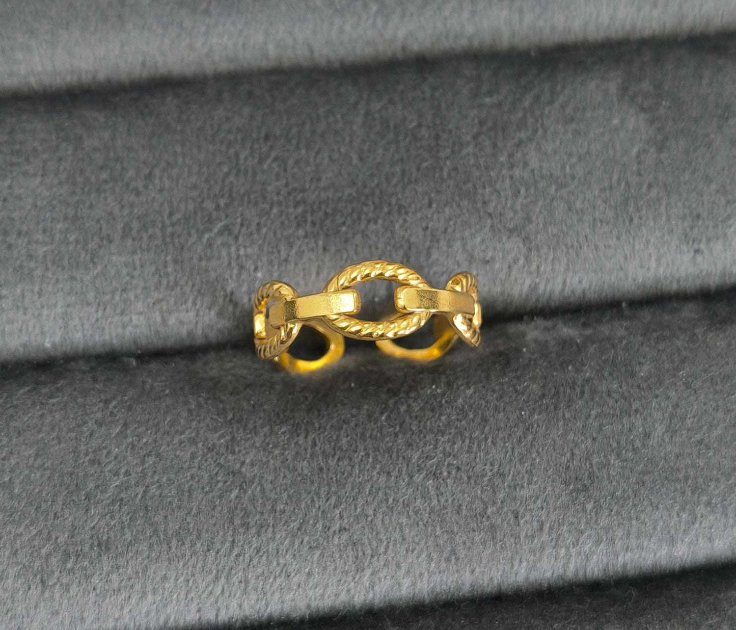 Antitarnish Golden Textured Link Style Ring 18K Gold Plated