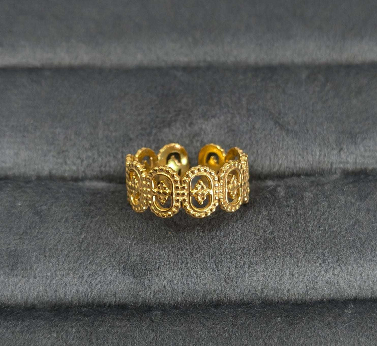 Antitarnish Golden Vintage Style Ring 18K Gold Plated