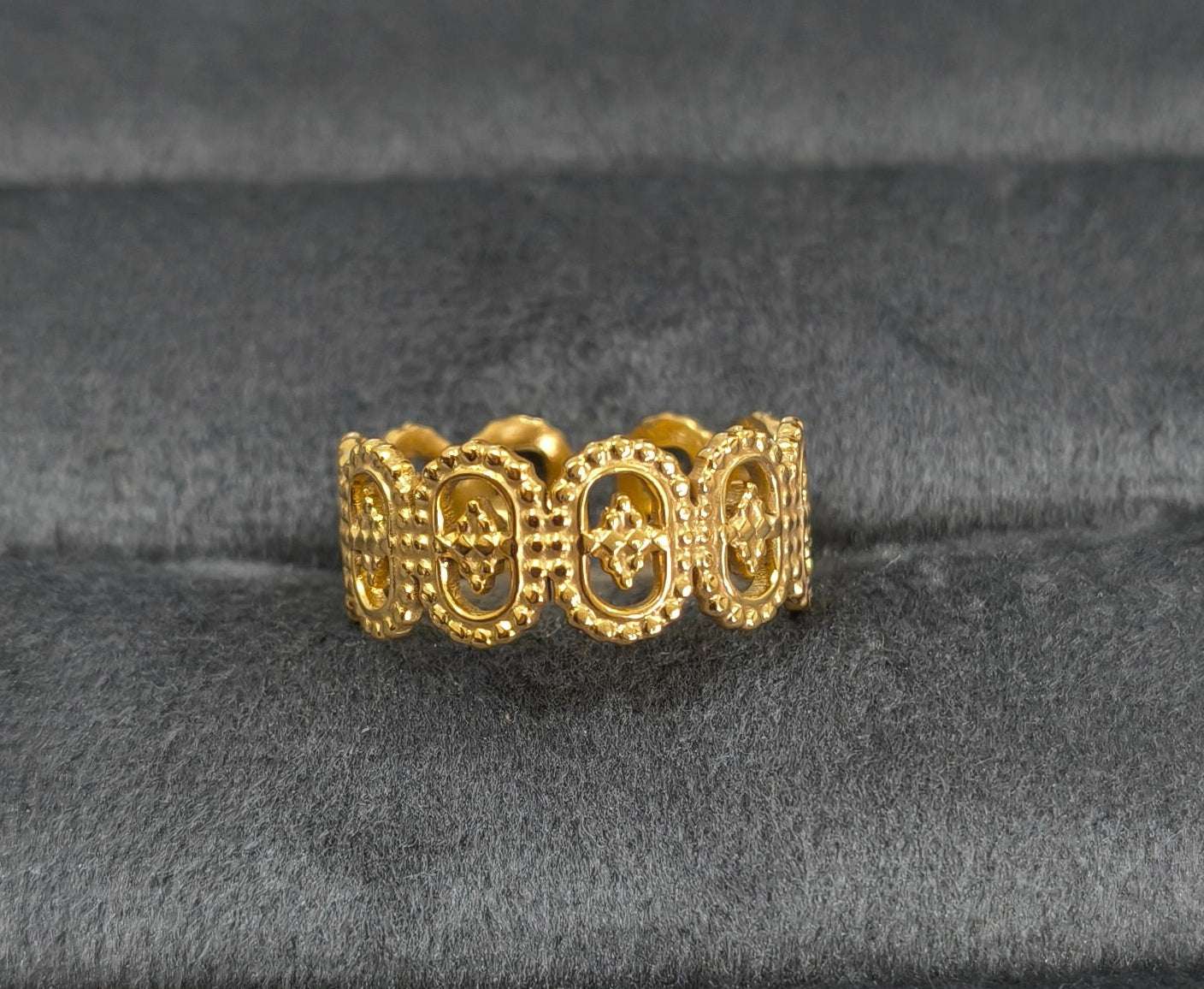 Antitarnish Golden Vintage Style Ring 18K Gold Plated